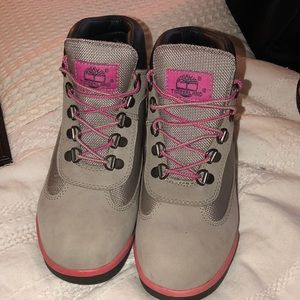 Girls Timberlands size 4.5 = Womans size 5.5/6
